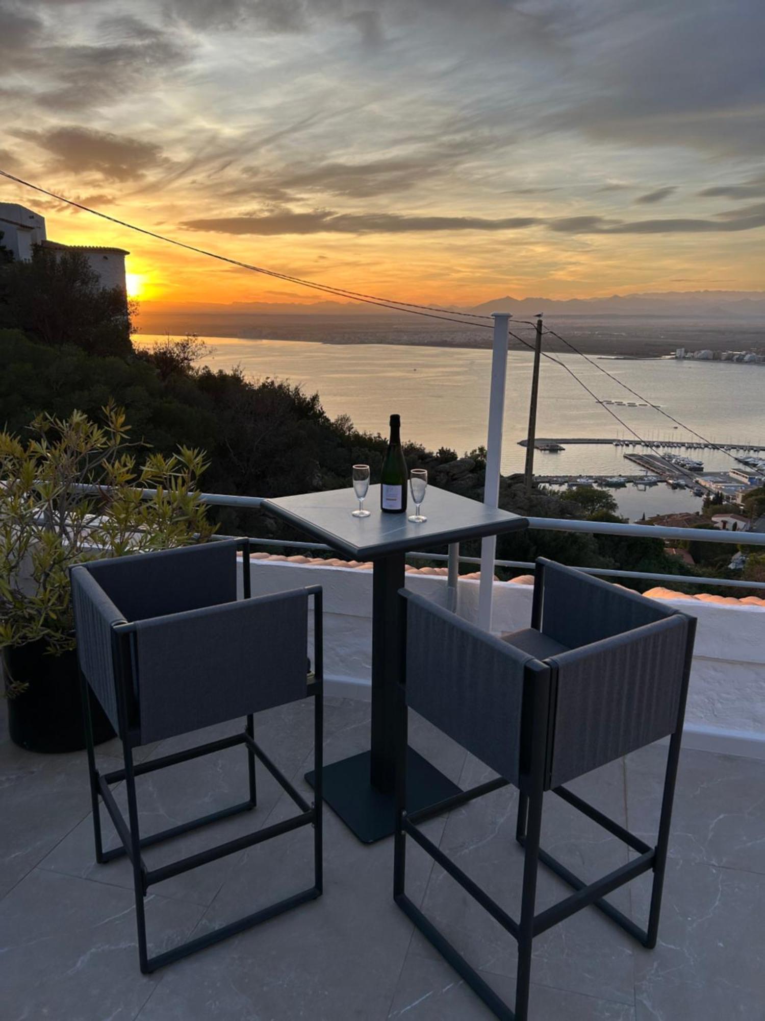 Appartement Duplex Rosas Avec Terrasse Magnifique Jacuzzi Vue Mer Exterior foto