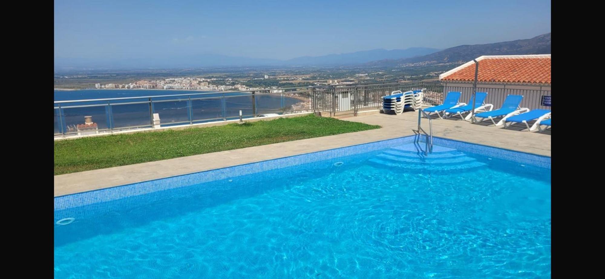 Appartement Duplex Rosas Avec Terrasse Magnifique Jacuzzi Vue Mer Exterior foto