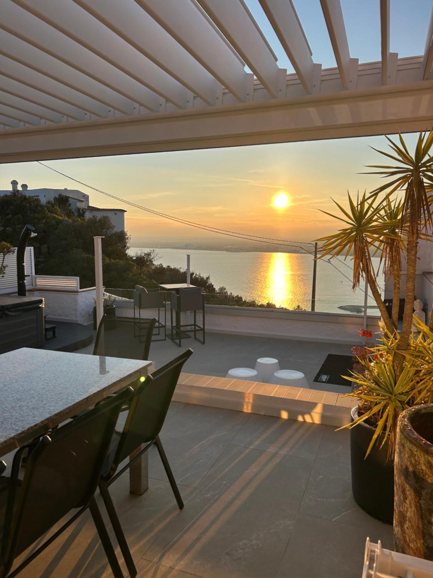 Appartement Duplex Rosas Avec Terrasse Magnifique Jacuzzi Vue Mer Exterior foto